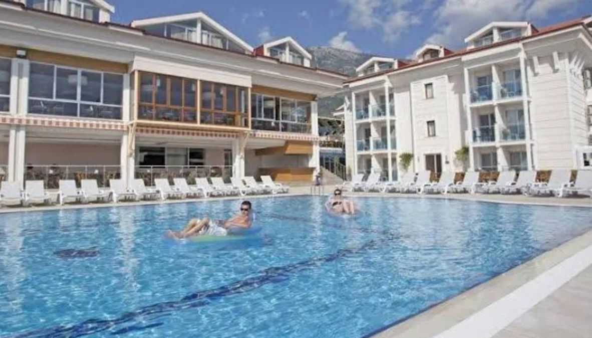 AES CLUB HOTEL