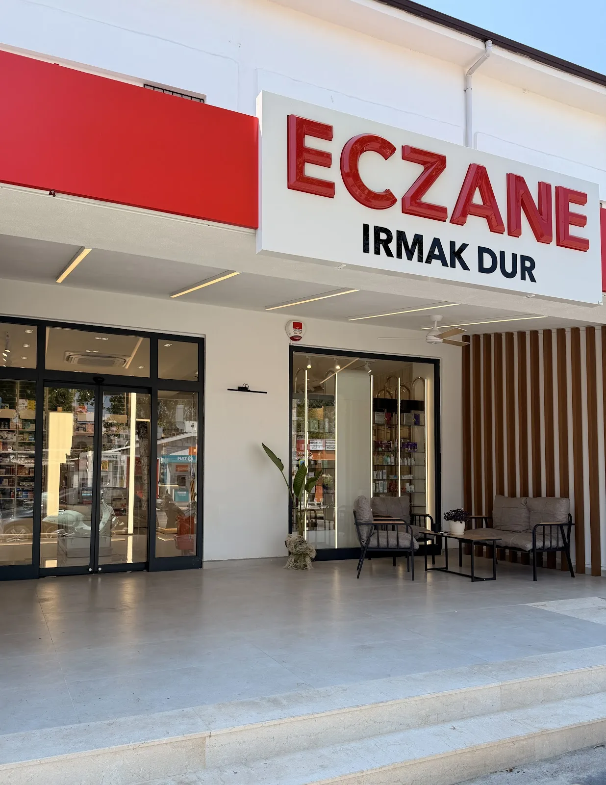 Eczane Irmak Dur (Çalış)