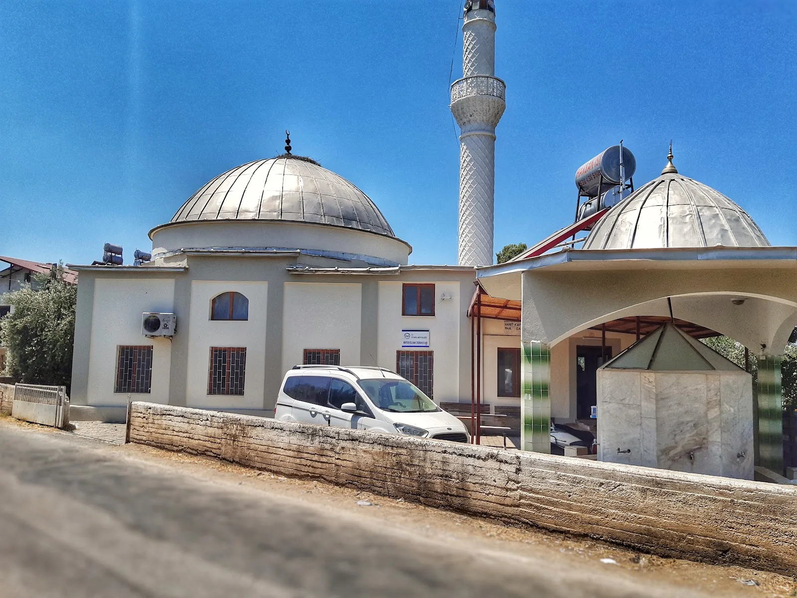 Ekşibahçe Camii
