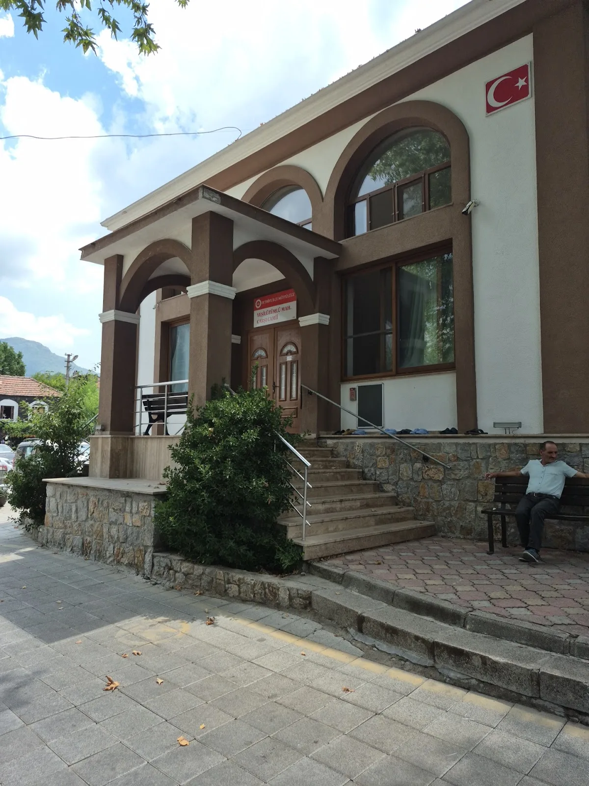Orta Kuyu Camii