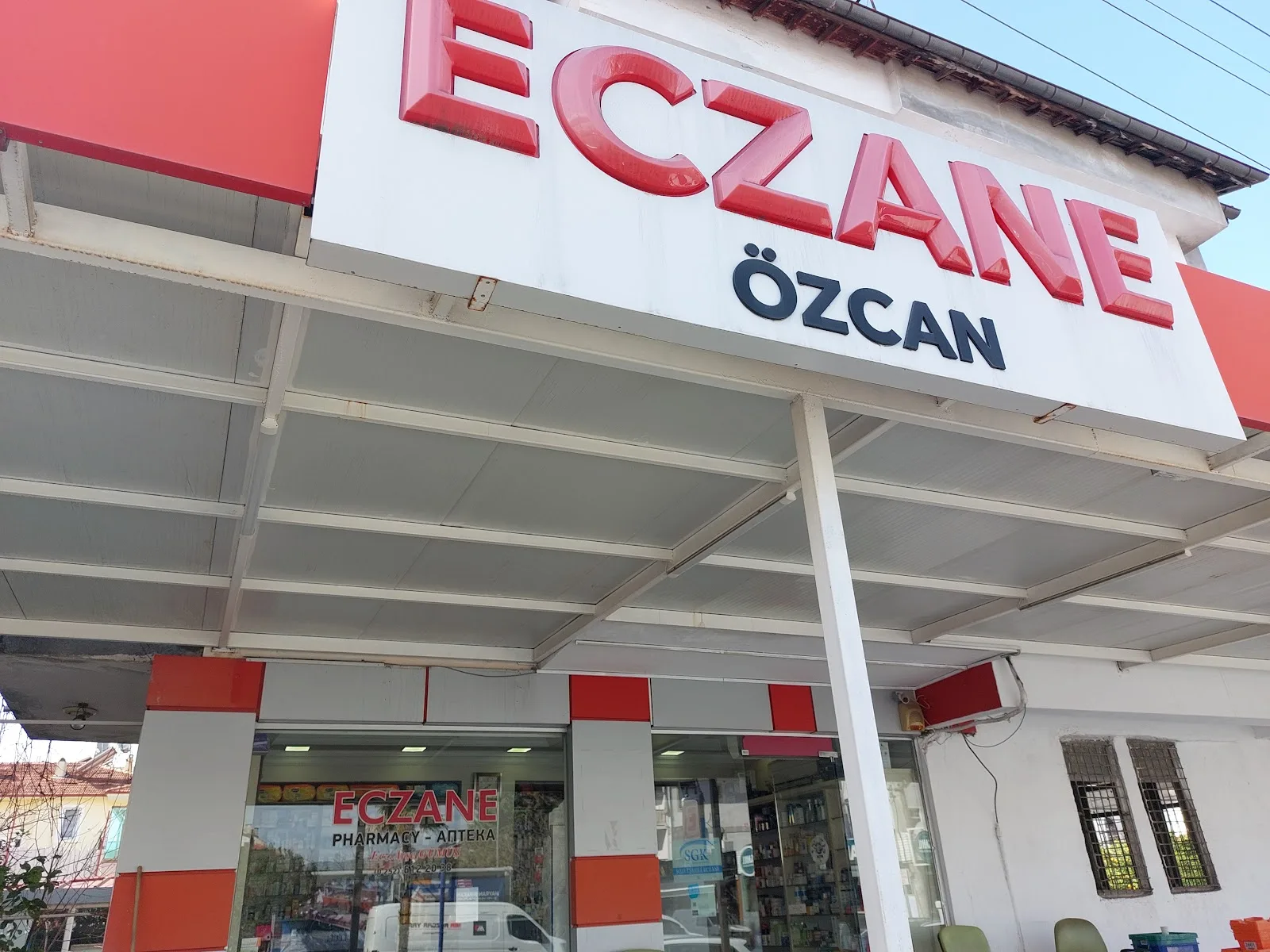 Özcan Eczanesi