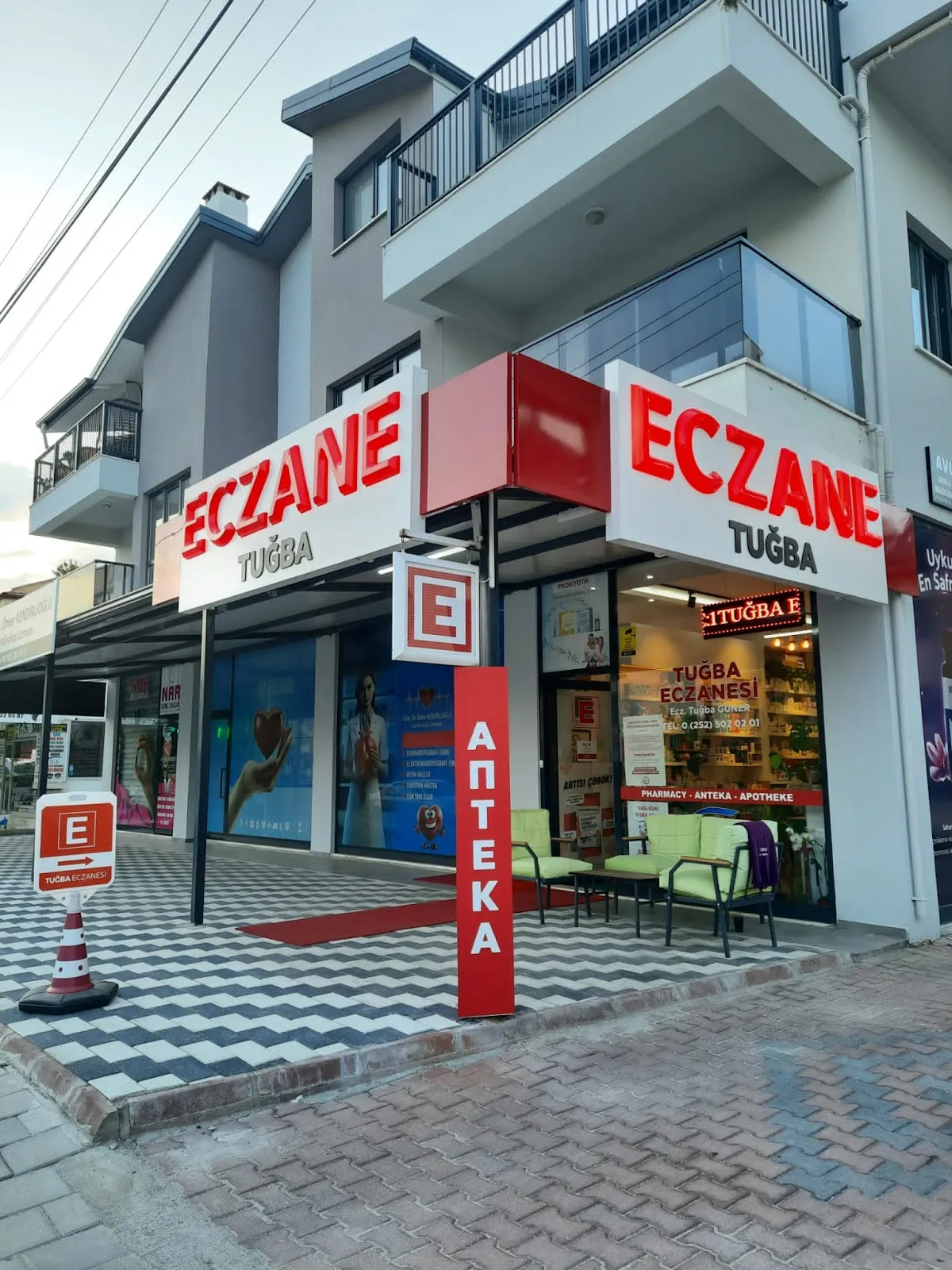 Tuğba Eczanesi / Fethiye