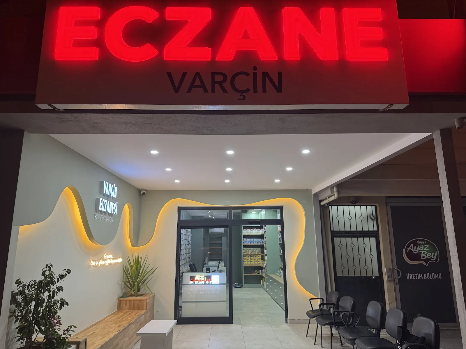 Varçın Eczanesi