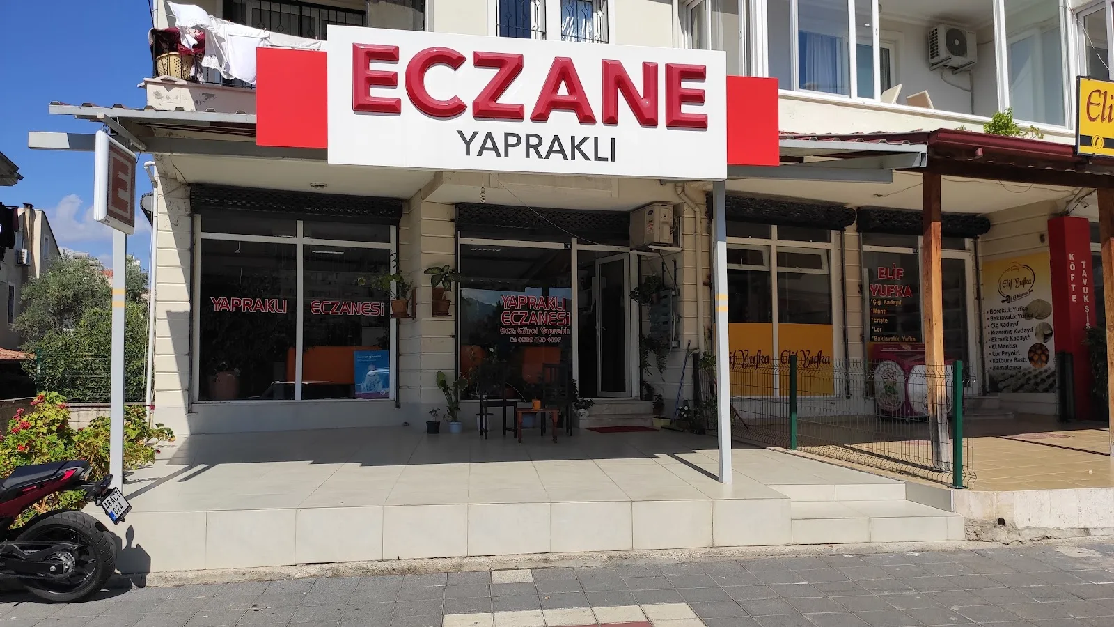 YAPRAKLI ECZANESİ